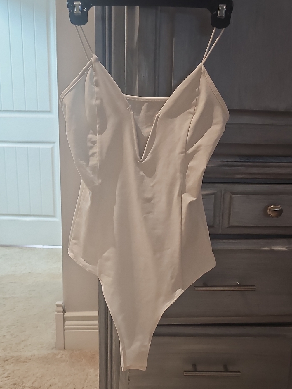 Dress the Population White NWT V-Neck Bodysuit Double Lined Plunge Small